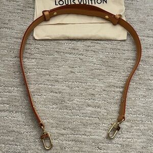 Authentic Louis Vuitton convertible shoulder crossbody bag strap honey patina